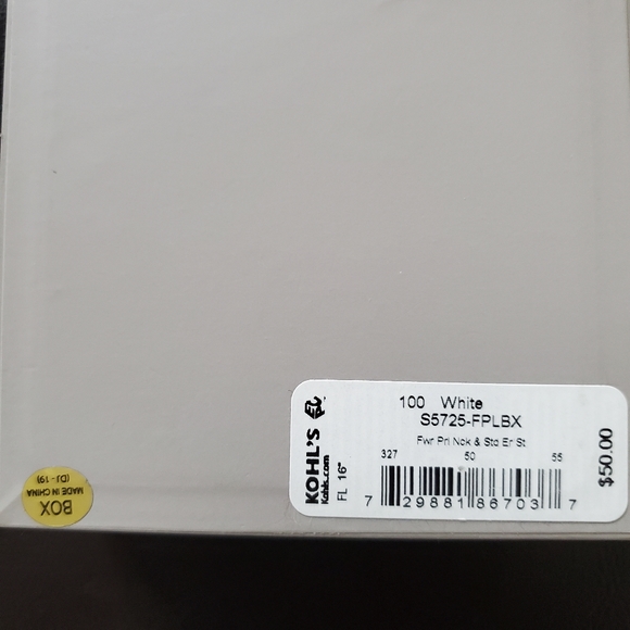 Aleure Freshwater Pearl Necklace and Earrings - Picture 5 of 5